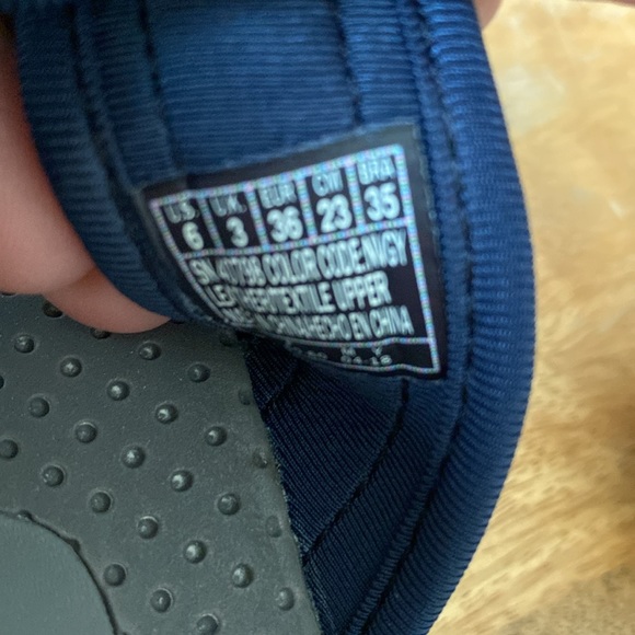 SKECHERS REGGAE- 40798/NAVY SANDALS - SZ 6 - Picture 3 of 6